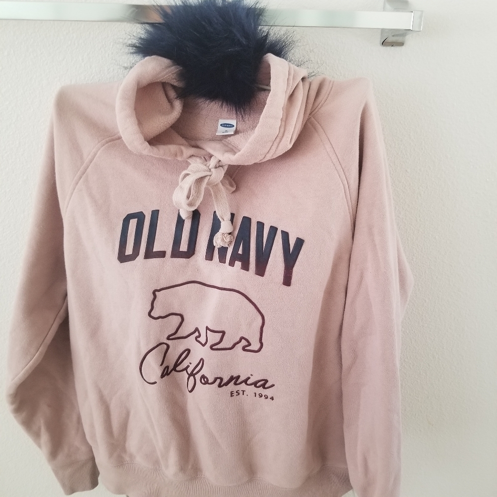 EST. 1994 OLD NAVY SWEATER